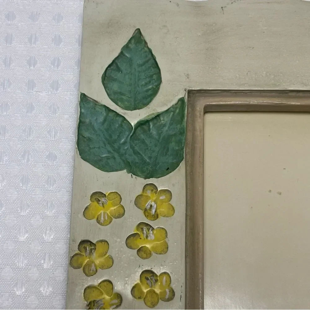 Vintage Burnes Photo Frame 3D Yellow Flowers Green Leaves 5